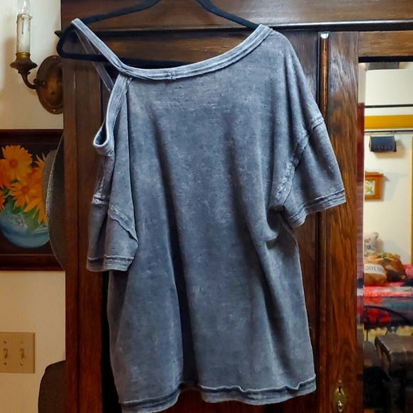 WE THE FREE TOP - Picture 4 of 4